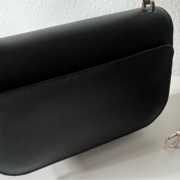 Kate Spade Audrey Flap Crossbody Black Gold Accent Excellent Condition Bag - Picture 9 of 16